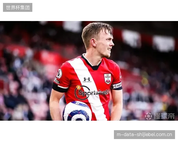 赖斯凭借赛季稳定的高光表现，被多家数据机构评为英超赛季最佳中场。